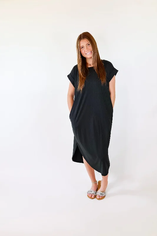 Last Chance Size Medium & XL | Chill Looks Short Sleeve Thin Ribbed Midi Dress in Black